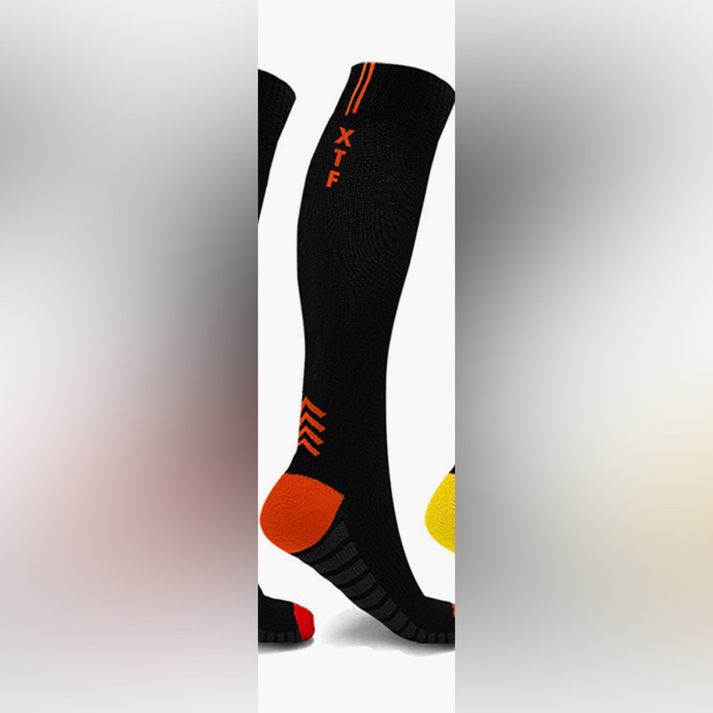 Extreme Fit High Energy Graduated Compression Crew Socks( Unisex)
